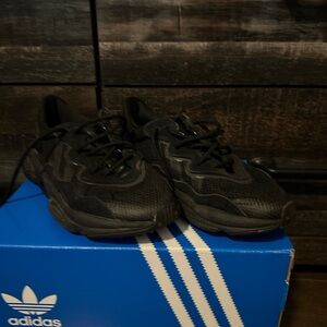 Adidas Kids Black Mesh Sneakers